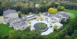 The Reason Michael Jordan Can't Sell His Illinois Home